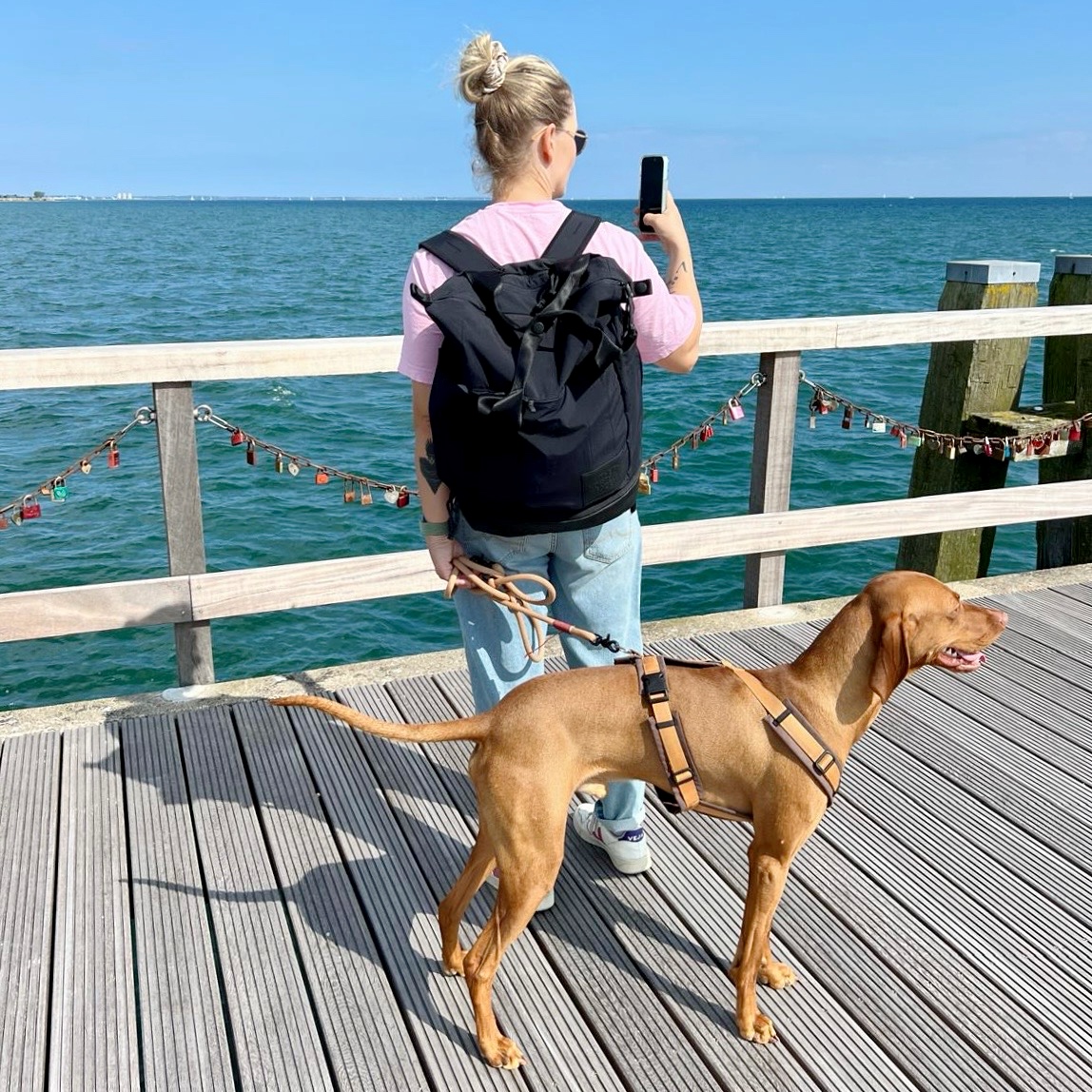 Victoria and Chewie at the beach